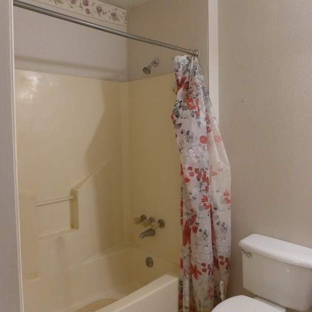 50140a E Ih-10 Property Photo 11