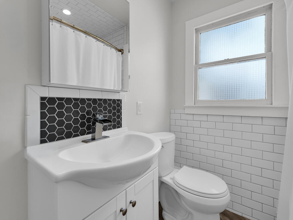 621 S Washington St Property Photo 19