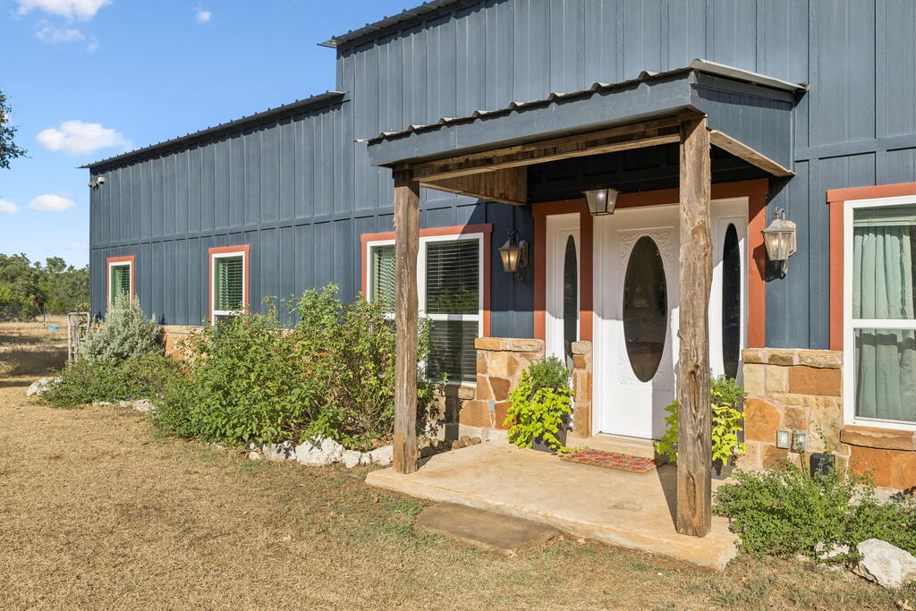 105 Dillard Ln Property Photo 8