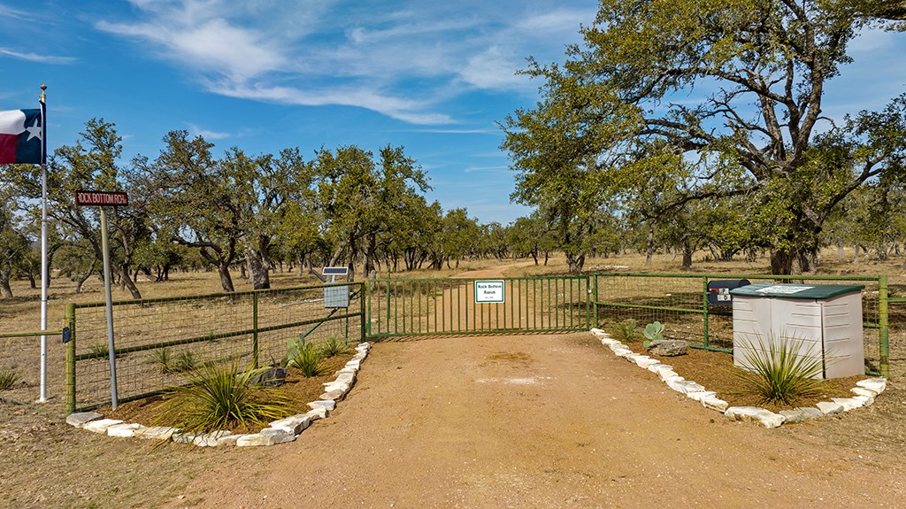 20400 Fm 2093 Property Photo 7