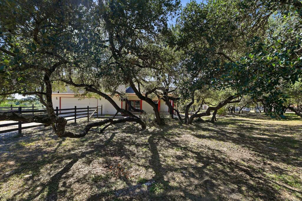 514 Burning Tree Ln Property Photo 10