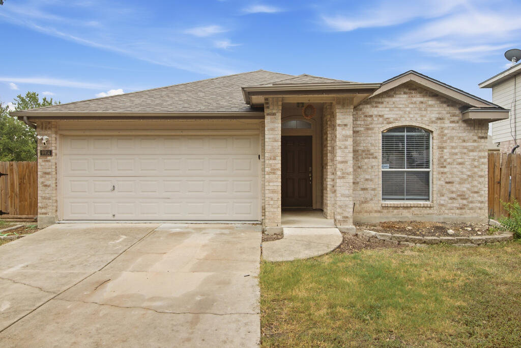 9914 Mustang Isle Property Photo 1