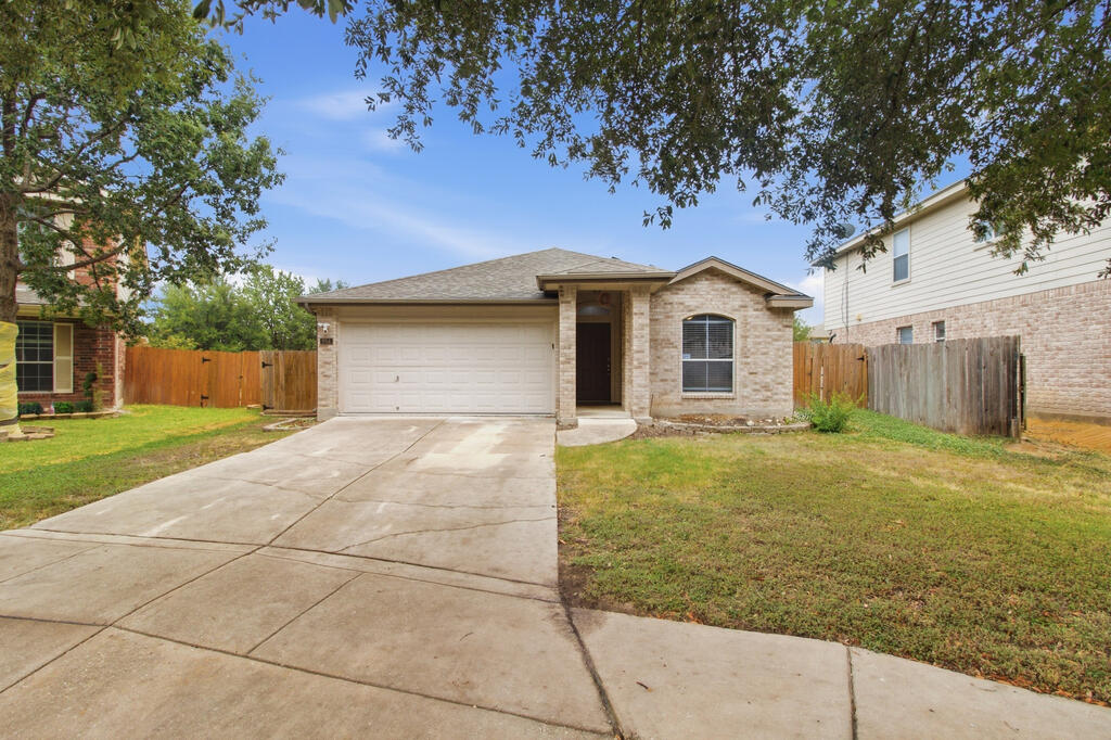 9914 Mustang Isle Property Photo 3