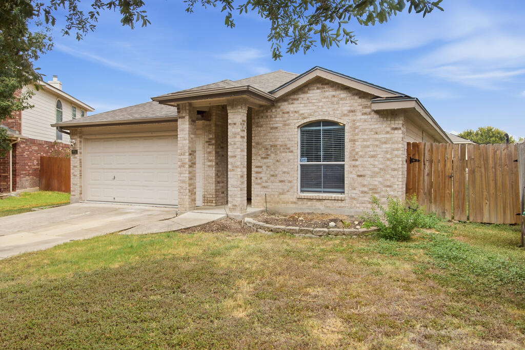 9914 Mustang Isle Property Photo 4