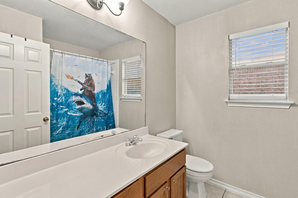 9914 Mustang Isle Property Photo 8