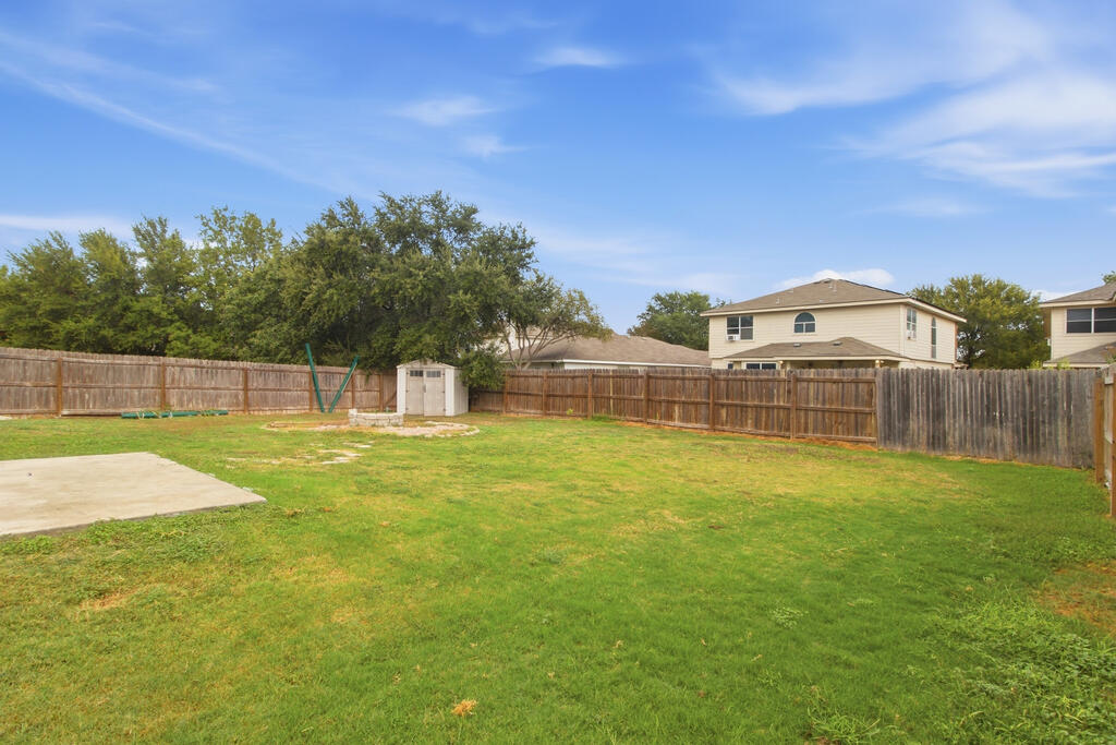 9914 Mustang Isle Property Photo 24