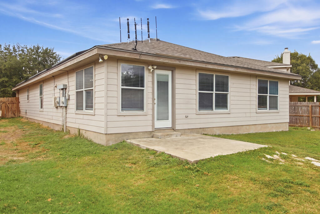 9914 Mustang Isle Property Photo 25