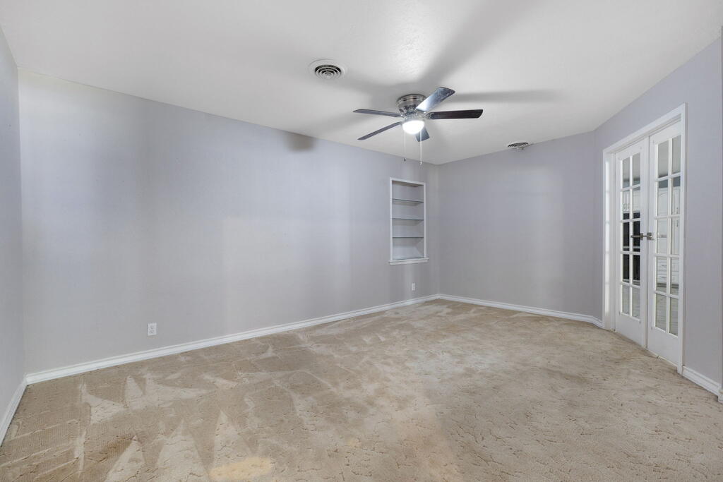 1107 Donna Kay Dr Property Photo 10