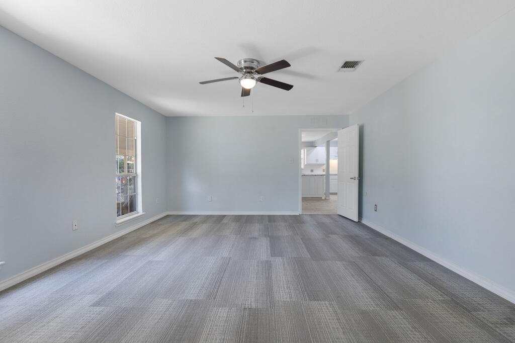 1107 Donna Kay Dr Property Photo 25