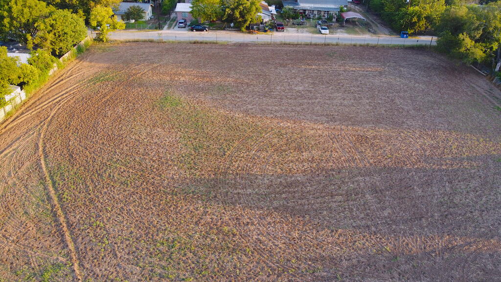 101 Morgan St Property Photo 3