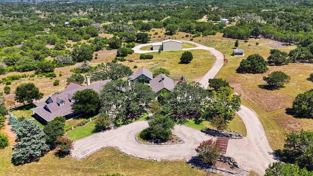 160 Live Oak Property Photo 1