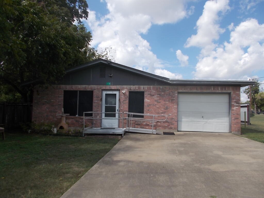 114 Meeker Rd Property Photo 1