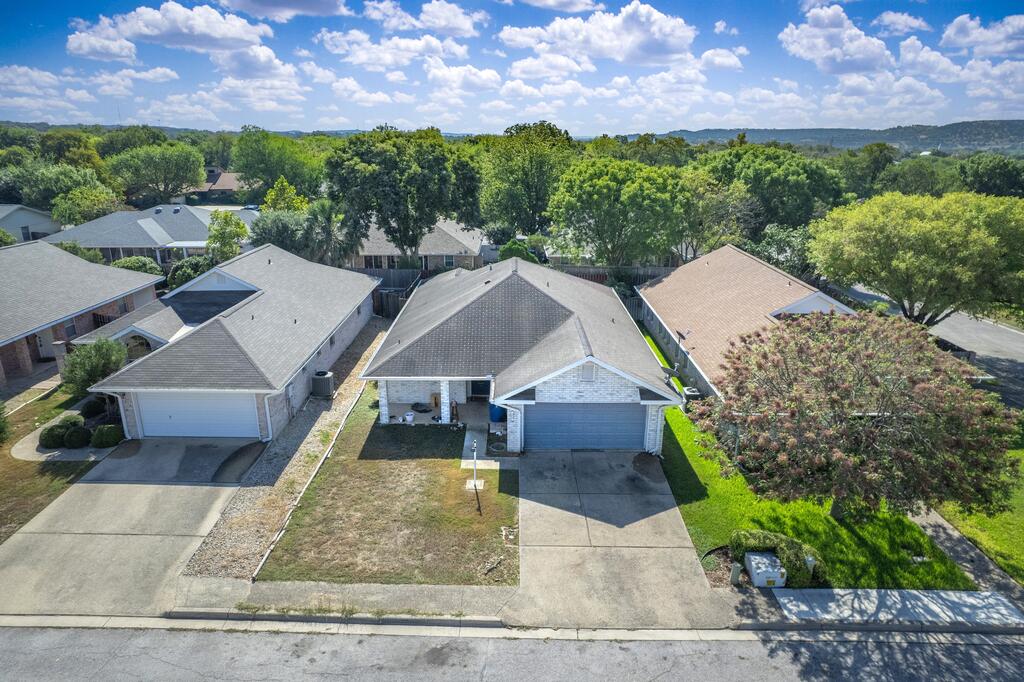209 Coronado Circle Property Photo 2