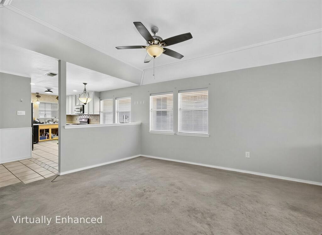 209 Coronado Circle Property Photo 9