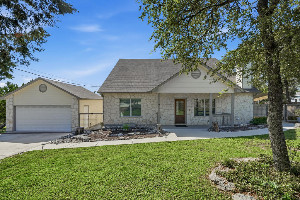 1620 Point View Property Photo 3