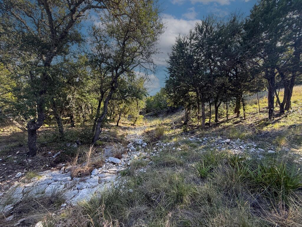 125810 Property Photo 11