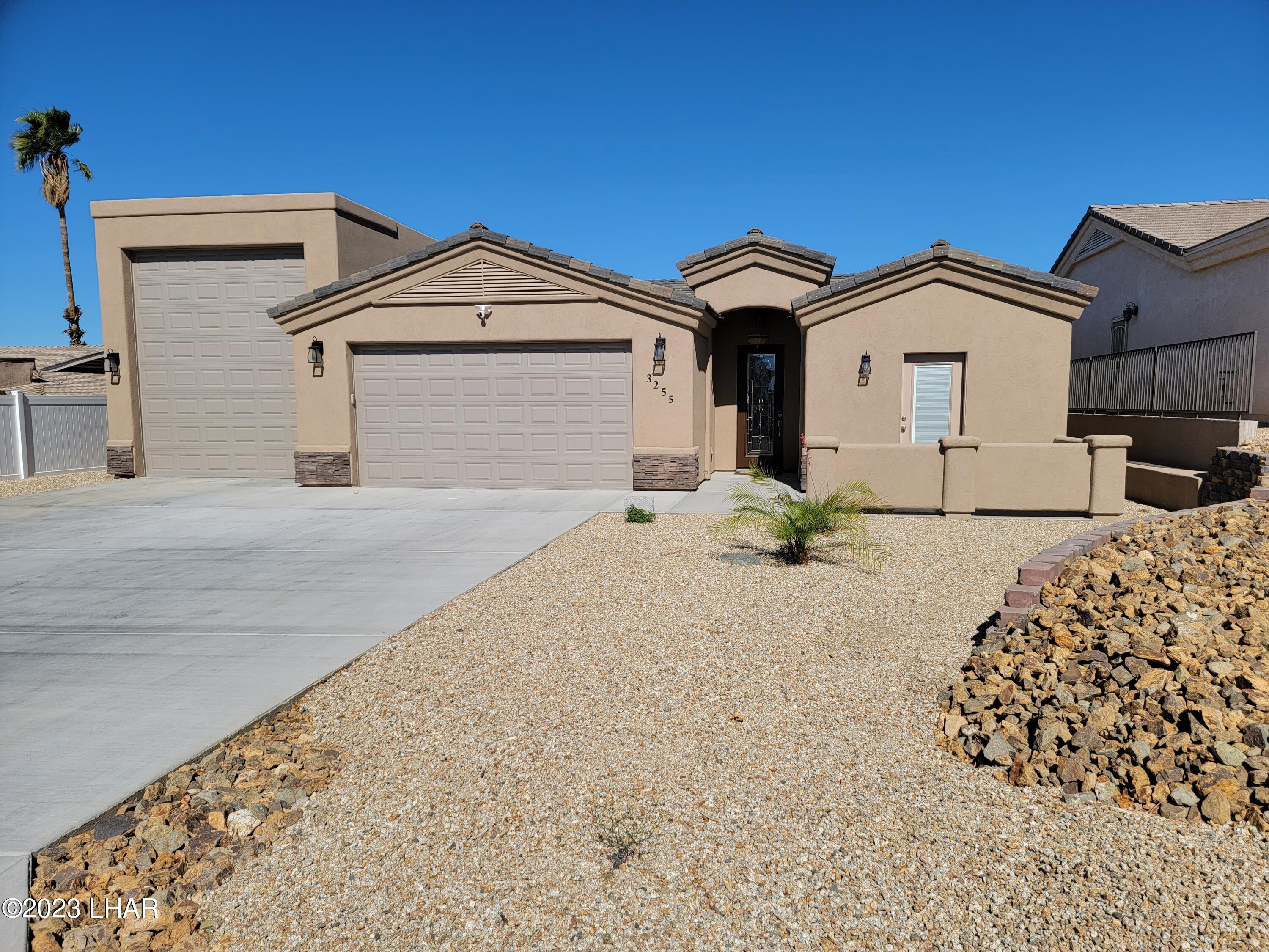 3255 Silver Saddle Dr Property Photo 2