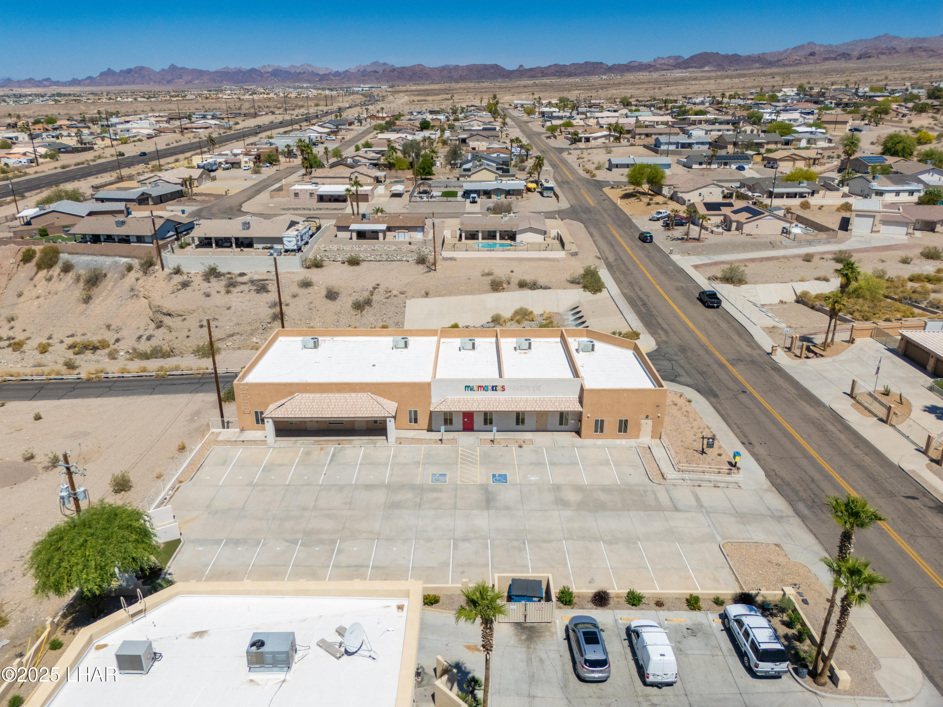 1515 N Lake Havasu Ave Property Photo 8