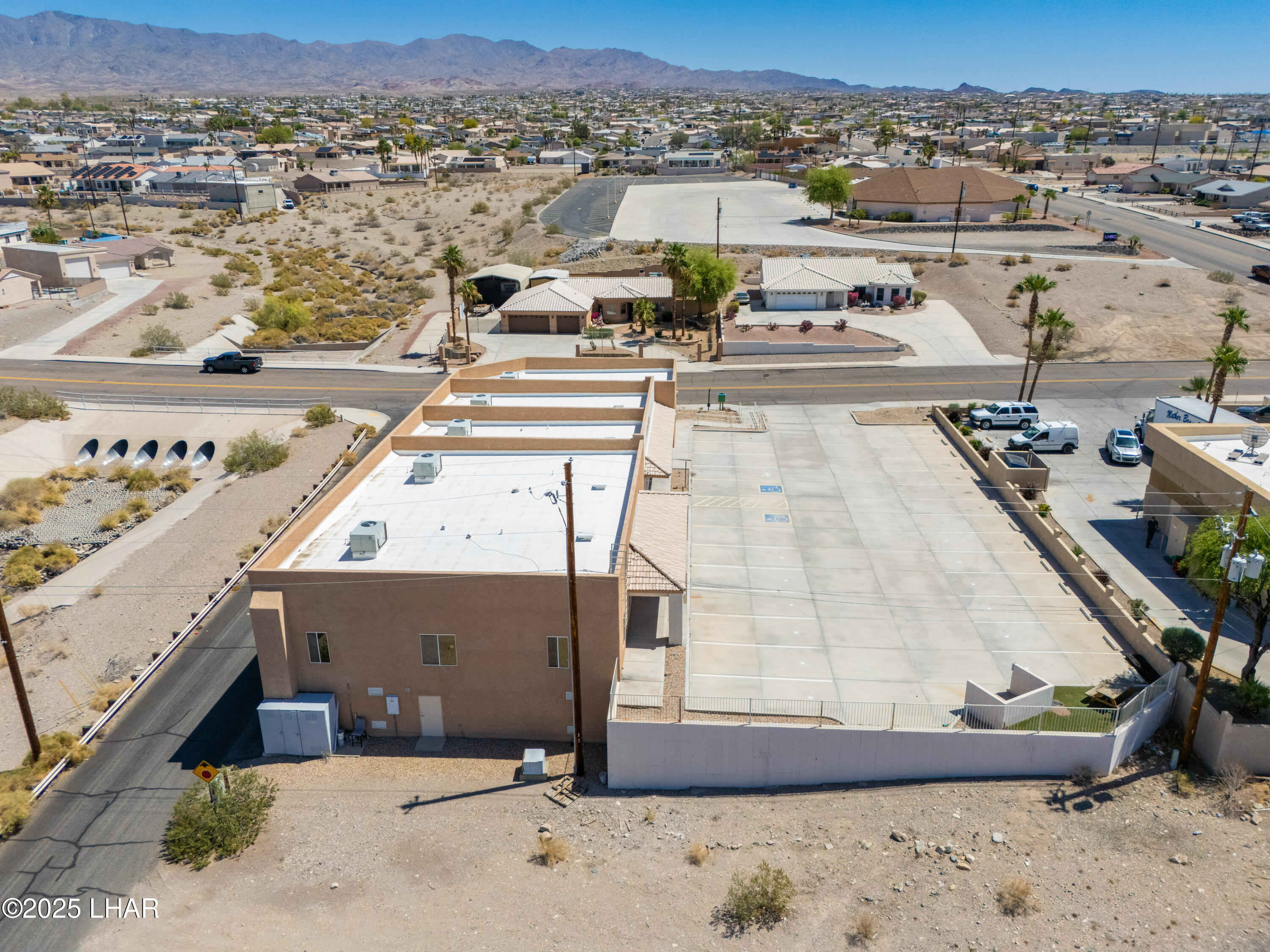 1515 N Lake Havasu Ave Property Photo 9