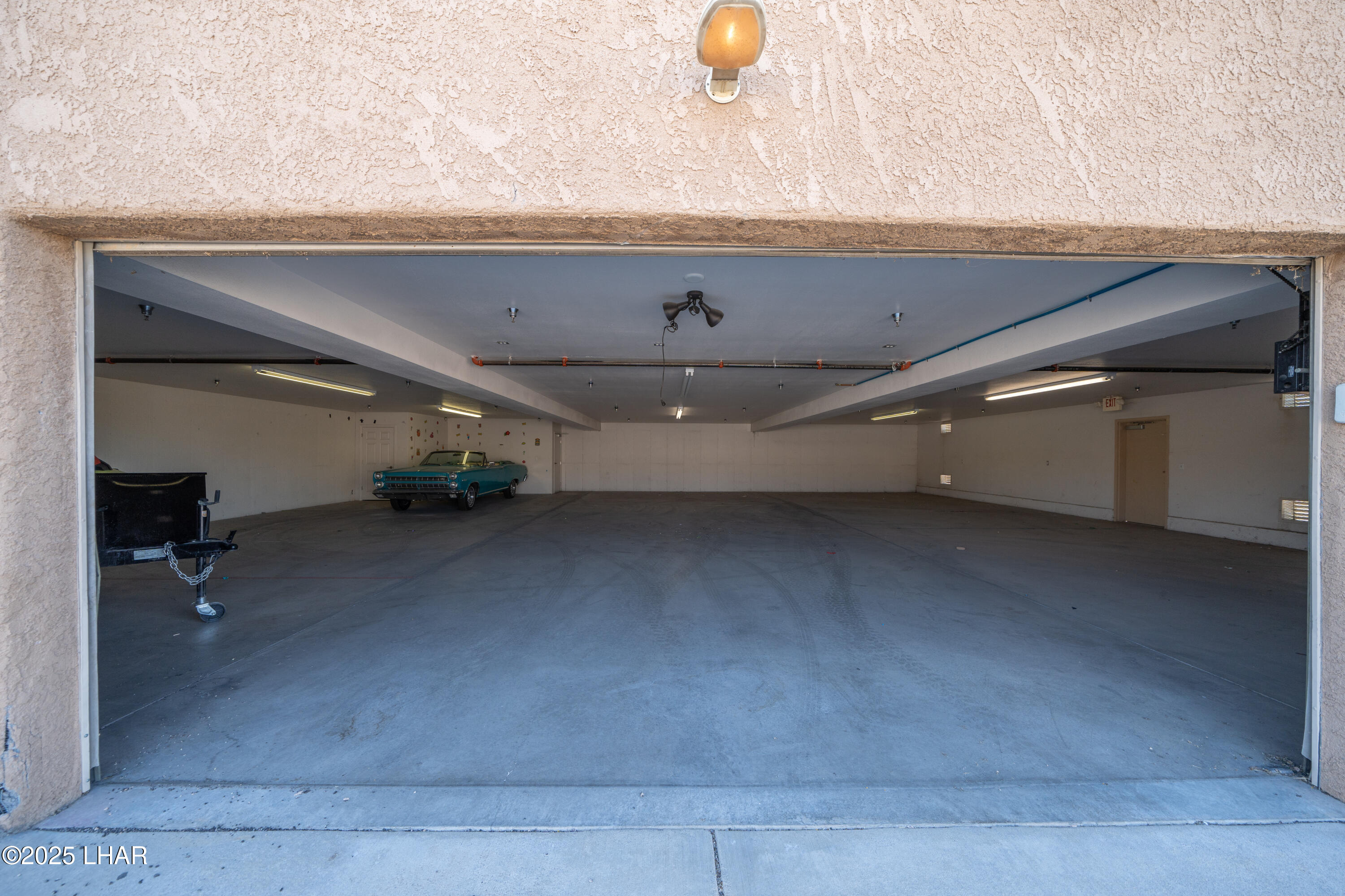 1515 N Lake Havasu Ave Property Photo 17