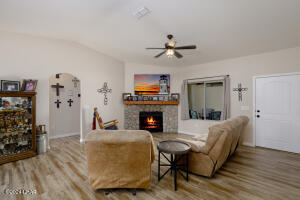7703 Rice Dr Property Photo 15