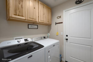 7703 Rice Dr Property Photo 28