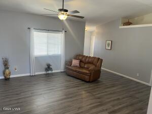 3425 Big Chief Dr Property Photo 6