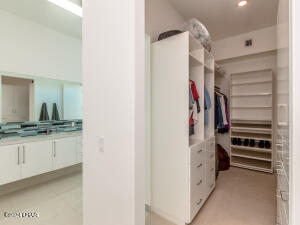 3285 Crestwind Dr Property Photo 25