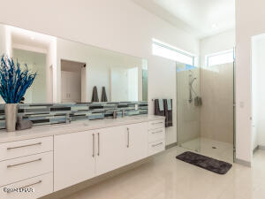 3285 Crestwind Dr Property Photo 26