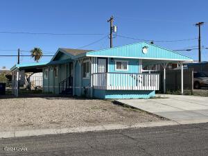 2240 Lake Dr Property Photo 2