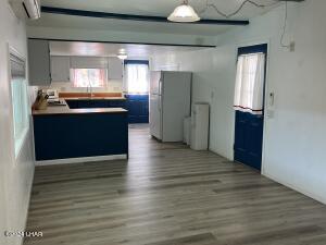 2240 Lake Dr Property Photo 9