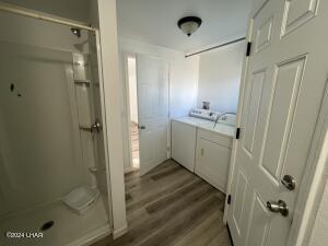 2240 Lake Dr Property Photo 12