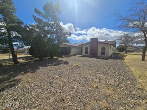 2100 E Valley View Rd Property Photo 1