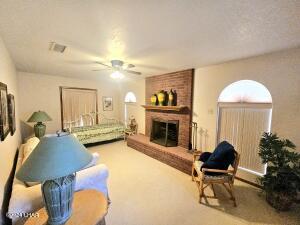 2100 E Valley View Rd Property Photo 5