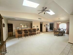 2100 E Valley View Rd Property Photo 7