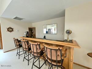 2100 E Valley View Rd Property Photo 9