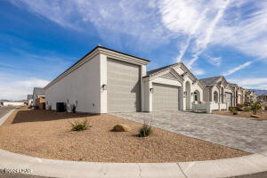 1729 E Raintree Ave Property Photo 1