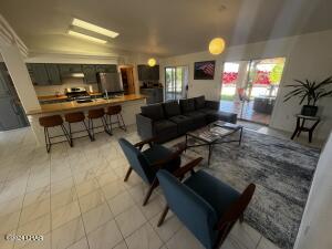 3411 Surry Ln Property Photo 4