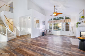 3457 Beale St Property Photo 6