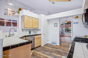 3457 Beale St Property Photo 10