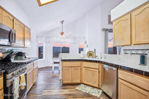 3457 Beale St Property Photo 11