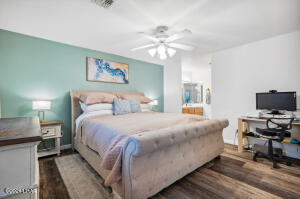 3457 Beale St Property Photo 21
