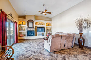 421 Chablis Ct Property Photo 14