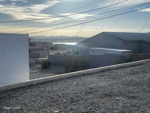 2245 Hillside Dr Property Photo 4