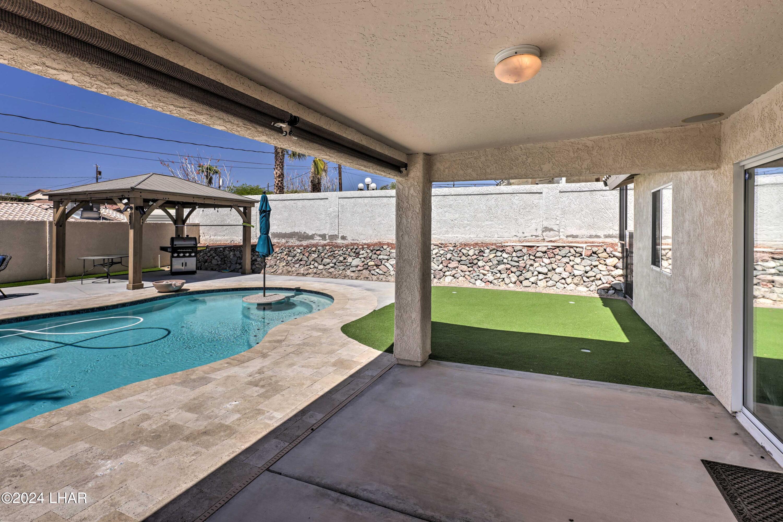 3435 Yavapai Dr Property Photo 2