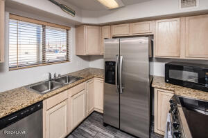 94 London Bridge Rd 409 Property Photo 16