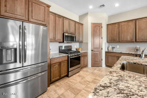 1680 E Raintree Ave Property Photo 4