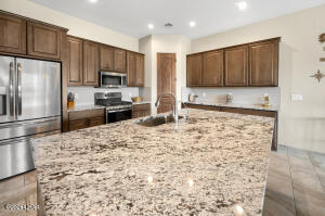 1680 E Raintree Ave Property Photo 5