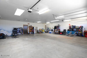 3480 Big Chief Dr Property Photo 30