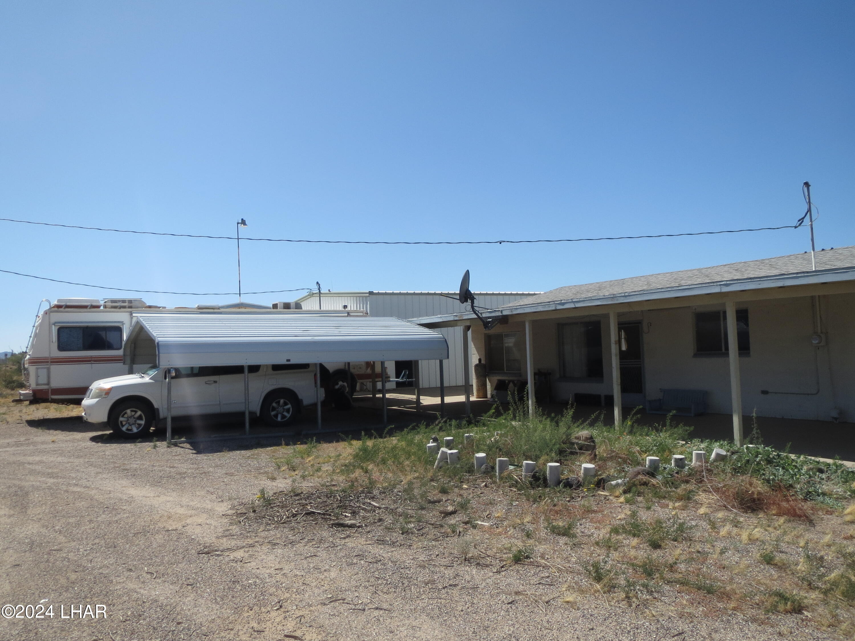 14501 N Canyon Dr Property Photo 5